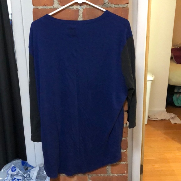 American Eagle 3/4 sleeve two tone shirt - Picture 2 of 4